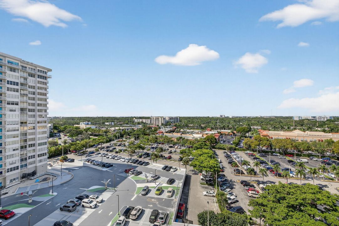 For Sale: $249,000 (2 beds, 2 baths, 1605 Square Feet)