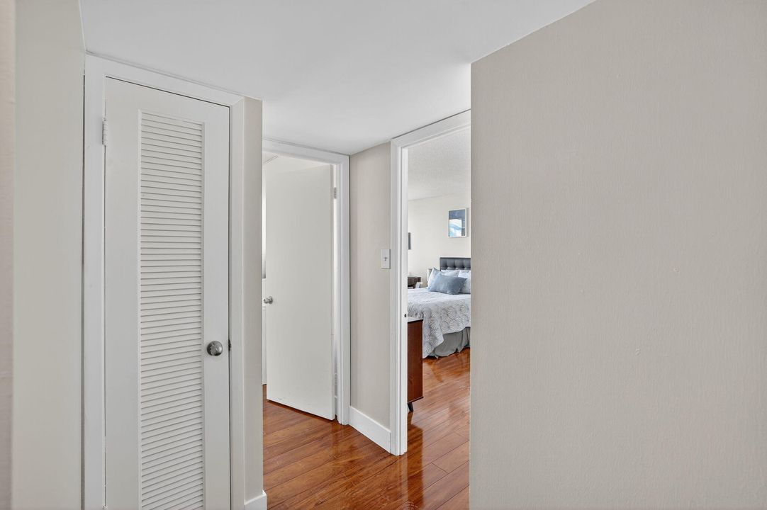 For Sale: $249,000 (2 beds, 2 baths, 1605 Square Feet)
