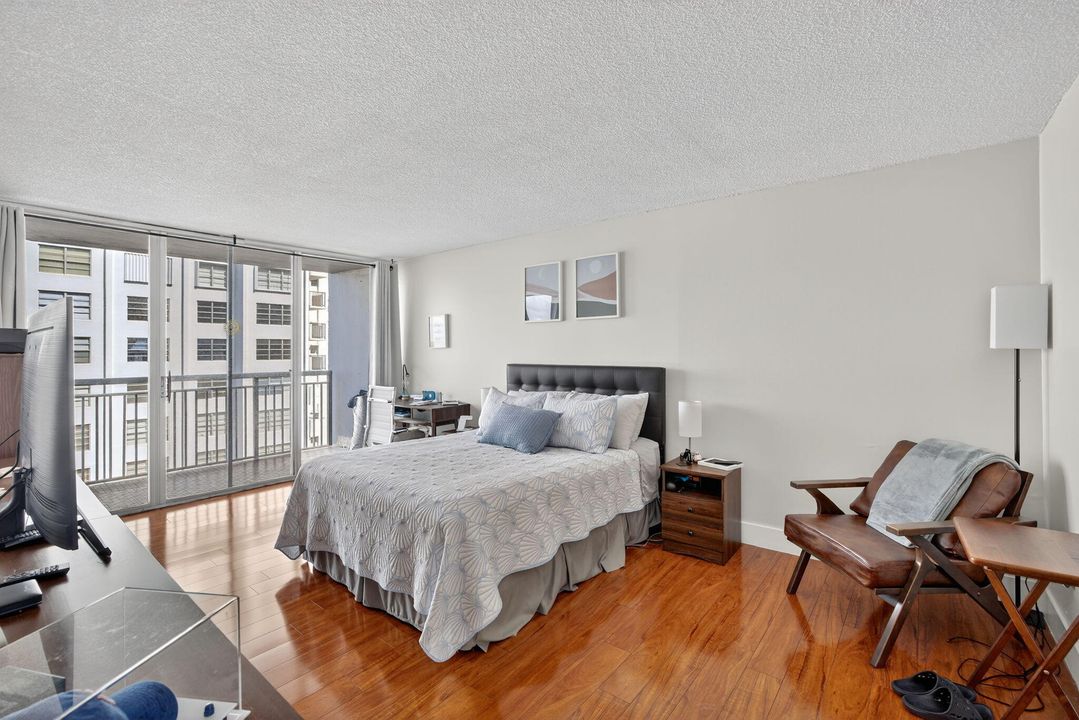 For Sale: $249,000 (2 beds, 2 baths, 1605 Square Feet)