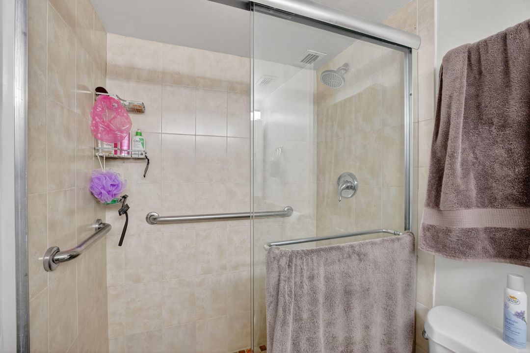 For Sale: $249,000 (2 beds, 2 baths, 1605 Square Feet)