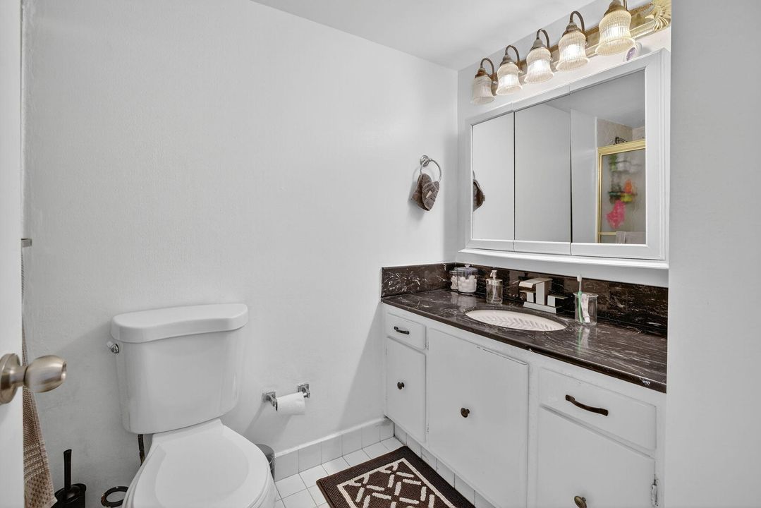 For Sale: $249,000 (2 beds, 2 baths, 1605 Square Feet)