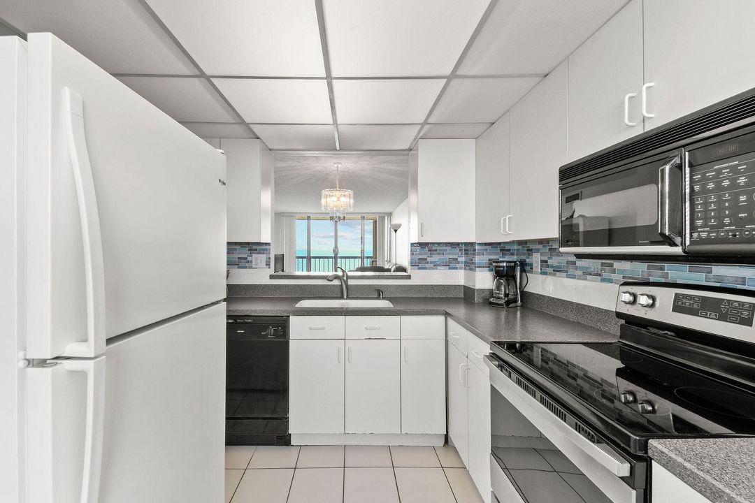 En Venta: $355,000 (2 camas, 2 baños, 1023 Pies cuadrados)