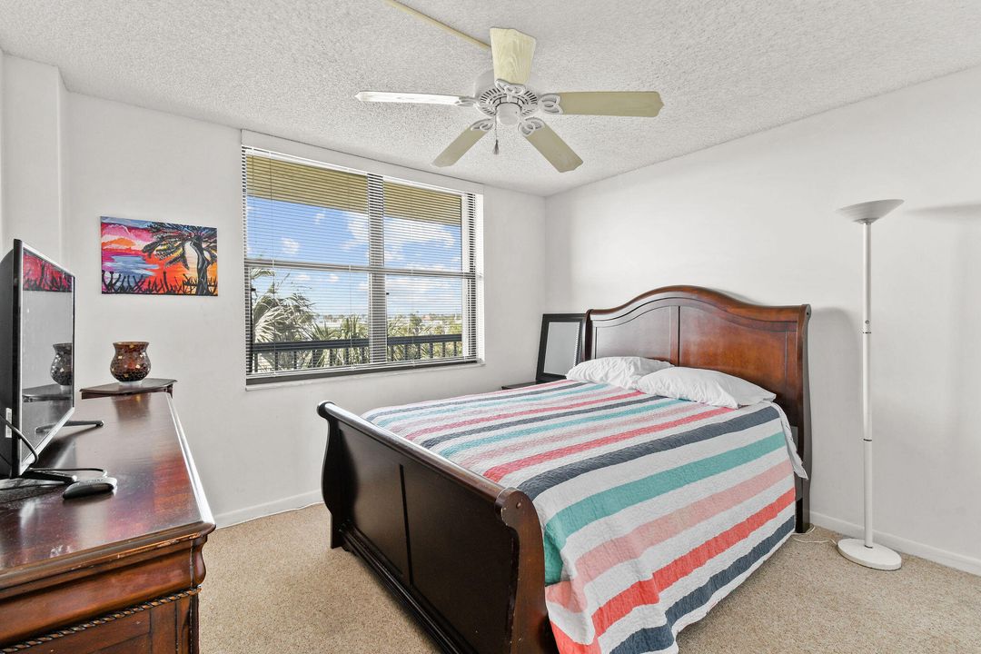 En Venta: $355,000 (2 camas, 2 baños, 1023 Pies cuadrados)