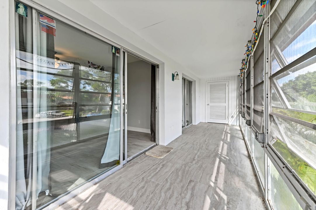 待售: $169,900 (2 贝兹, 2 浴室, 1089 平方英尺)