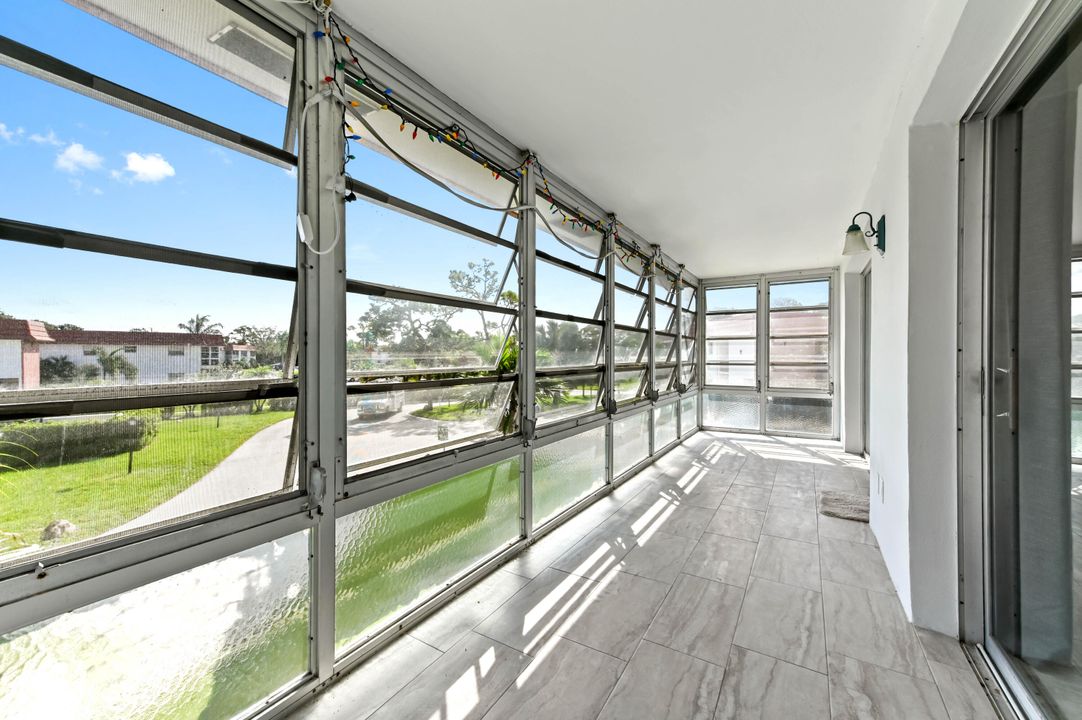 待售: $169,900 (2 贝兹, 2 浴室, 1089 平方英尺)