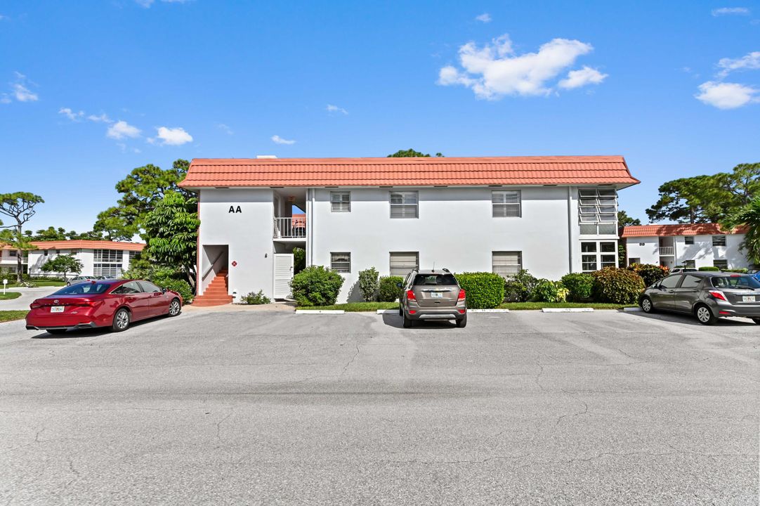 待售: $169,900 (2 贝兹, 2 浴室, 1089 平方英尺)