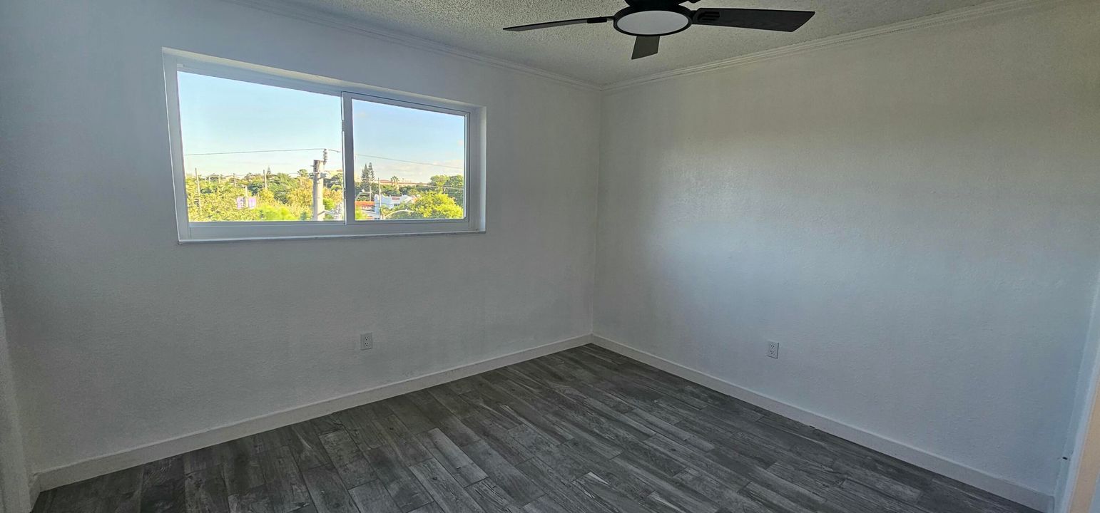 出租: $2,200 (2 贝兹, 1 浴室, 790 平方英尺)