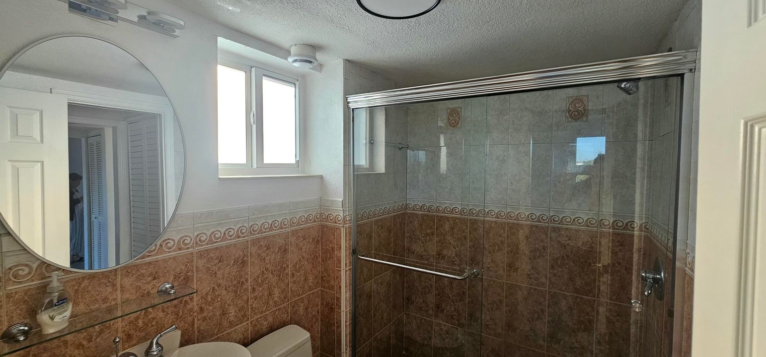 出租: $2,200 (2 贝兹, 1 浴室, 790 平方英尺)