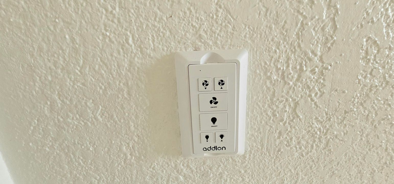 出租: $2,200 (2 贝兹, 1 浴室, 790 平方英尺)