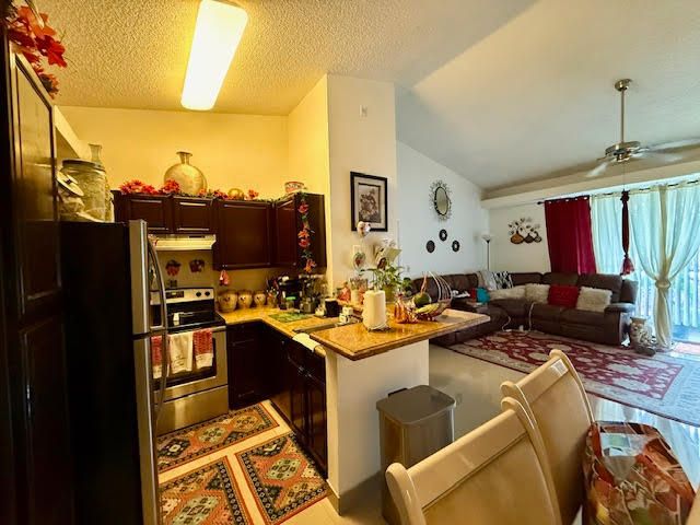 For Sale: $249,000 (2 beds, 1 baths, 1227 Square Feet)