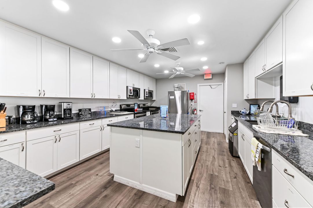 待售: $169,900 (2 贝兹, 2 浴室, 1089 平方英尺)