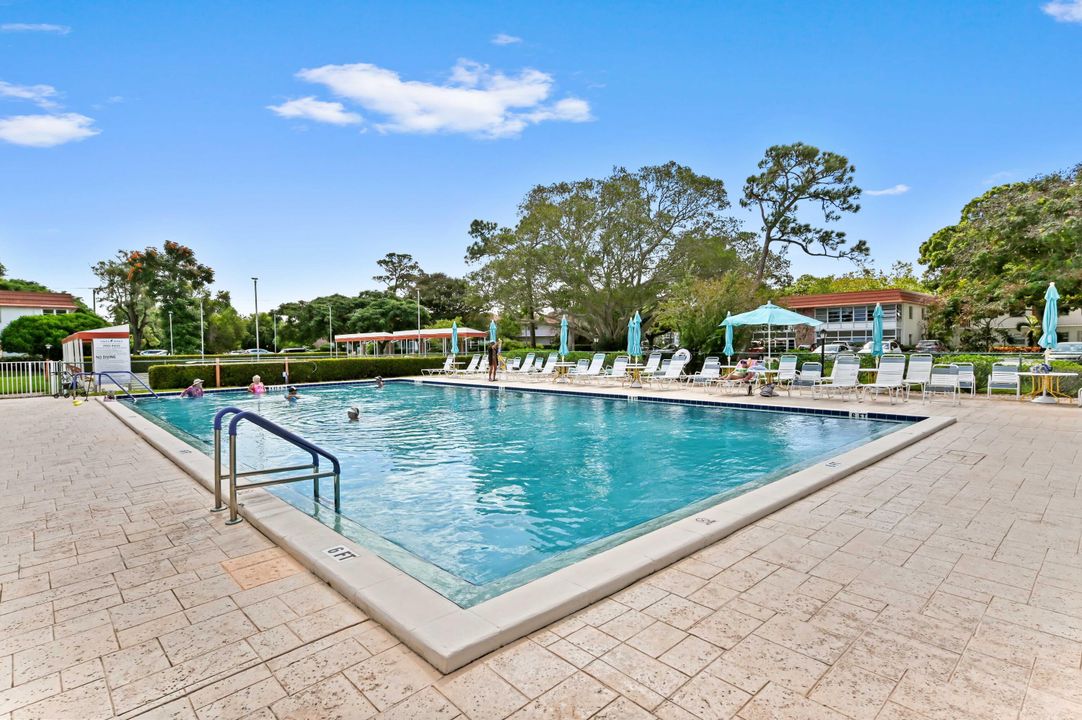 待售: $169,900 (2 贝兹, 2 浴室, 1089 平方英尺)