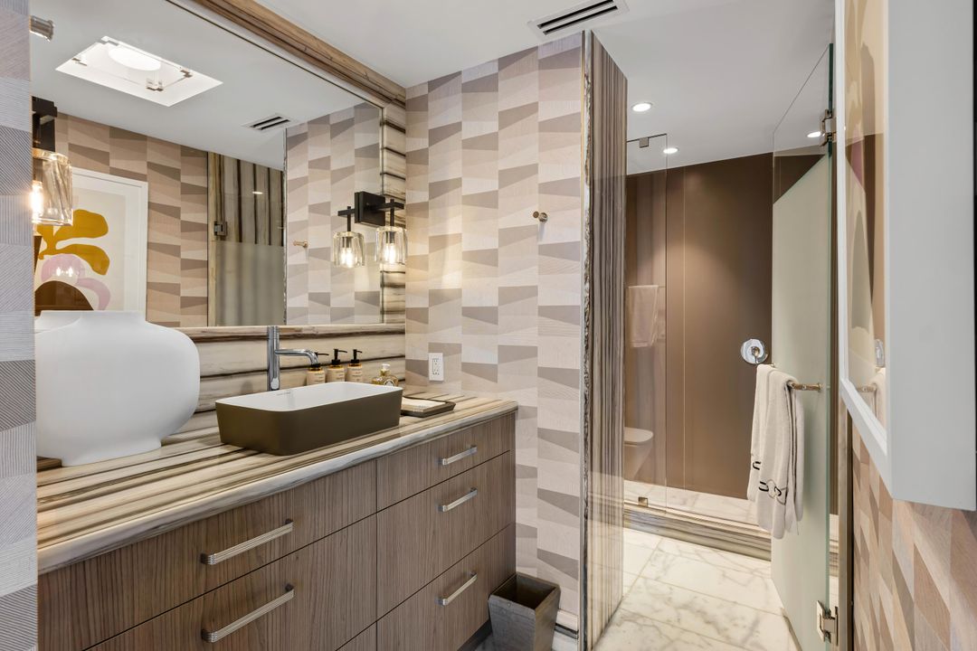 For Sale: $2,695,000 (2 beds, 2 baths, 1949 Square Feet)