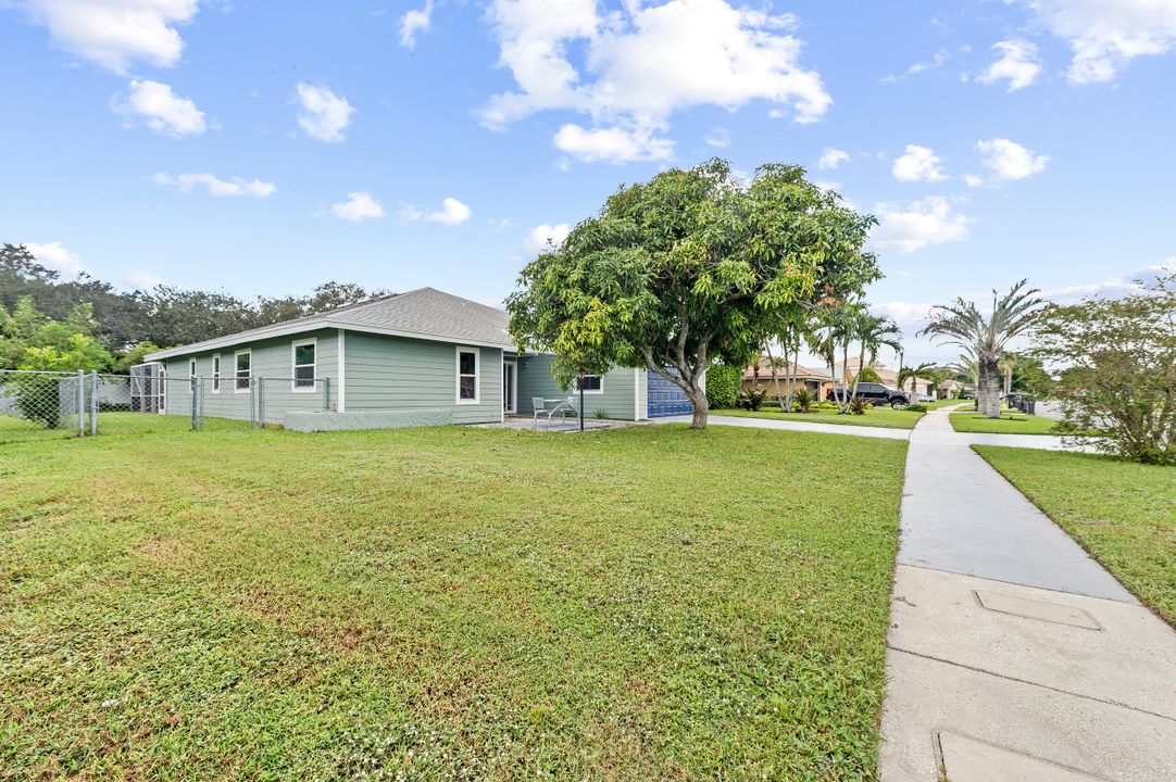 Active With Contract: $520,000 (3 beds, 2 baths, 2024 Square Feet)