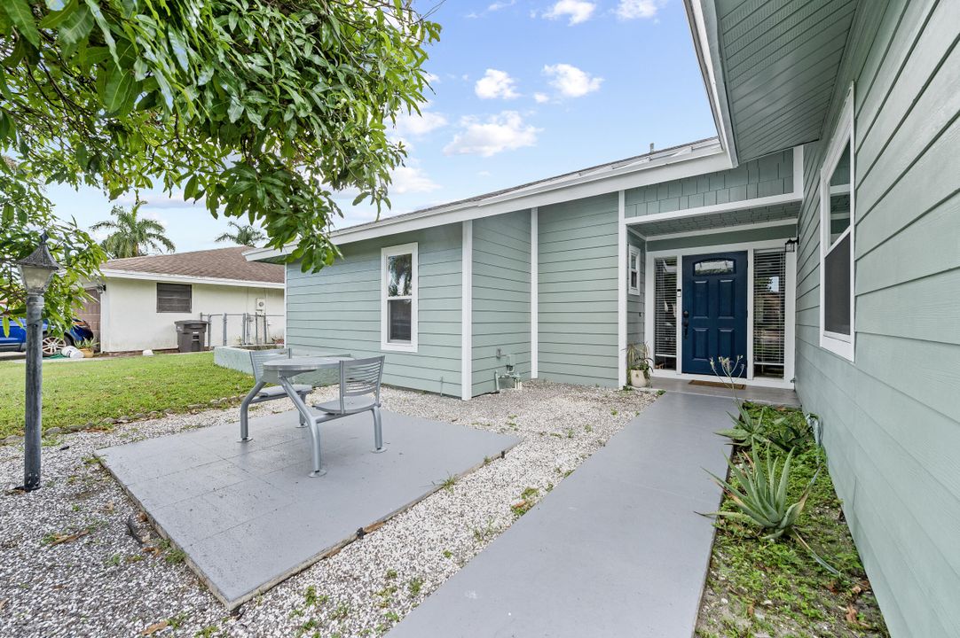 Active With Contract: $520,000 (3 beds, 2 baths, 2024 Square Feet)