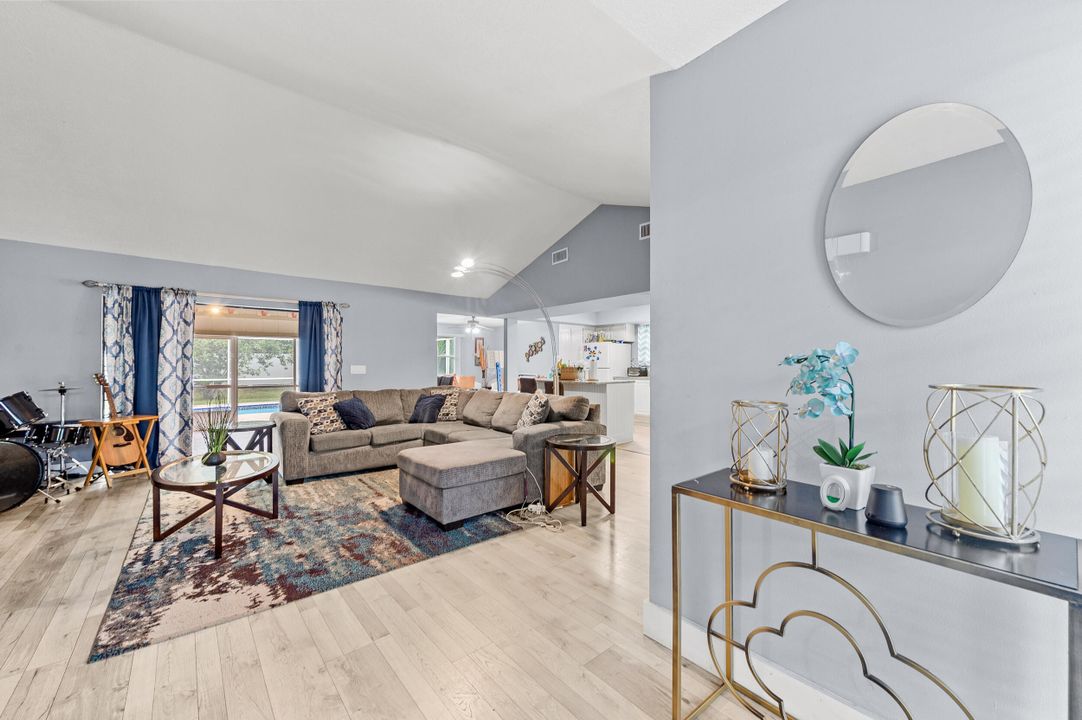 Active With Contract: $520,000 (3 beds, 2 baths, 2024 Square Feet)