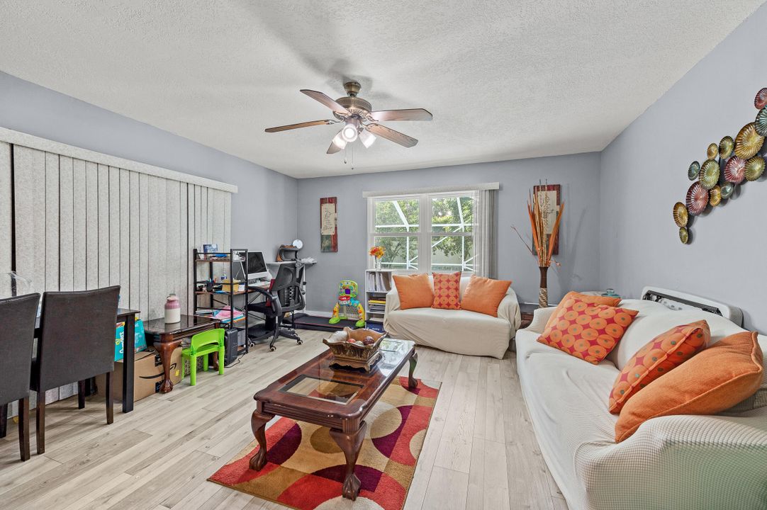 Active With Contract: $520,000 (3 beds, 2 baths, 2024 Square Feet)