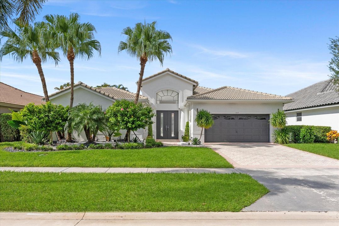 Recently Sold: $1,300,000 (3 beds, 3 baths, 2603 Square Feet)