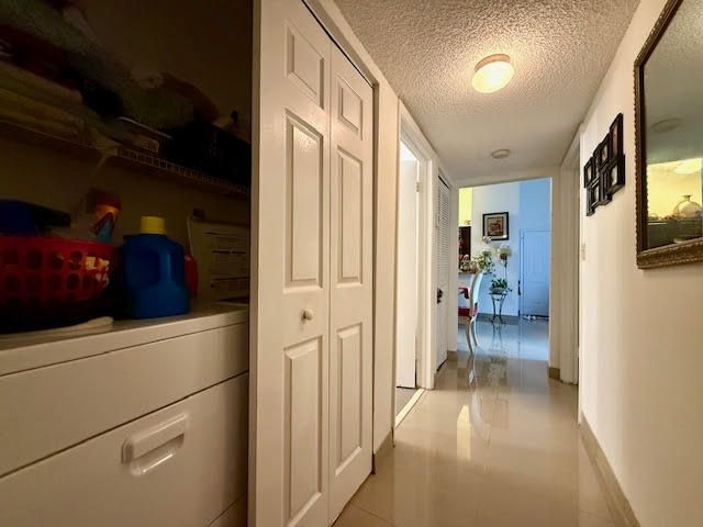 For Sale: $249,000 (2 beds, 1 baths, 1227 Square Feet)