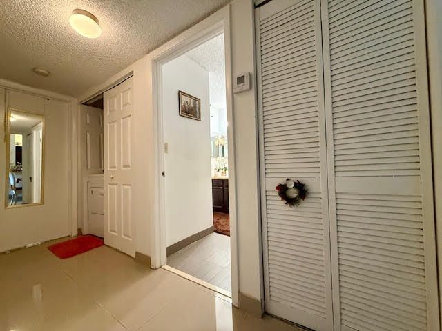 For Sale: $249,000 (2 beds, 1 baths, 1227 Square Feet)