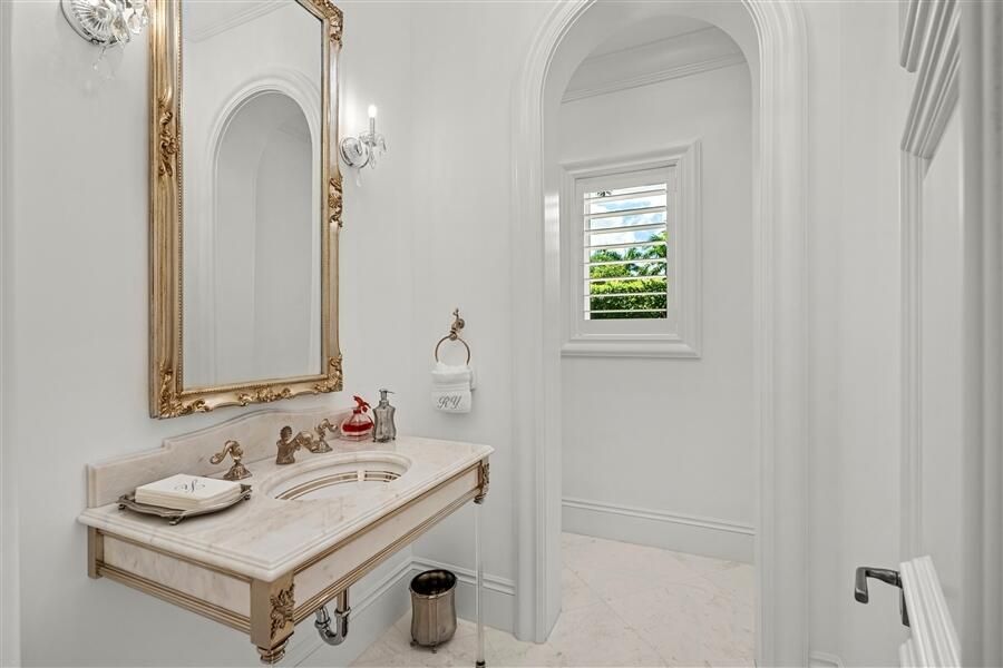 待售: $12,499,000 (5 贝兹, 4 浴室, 6490 平方英尺)