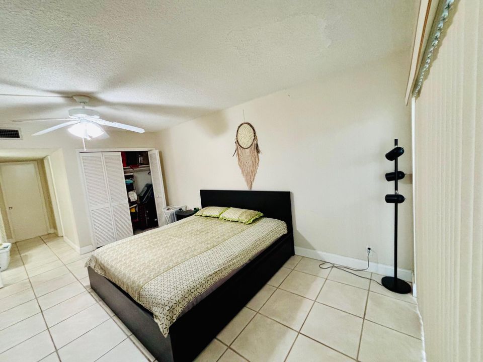 For Rent: $1,750 (1 beds, 1 baths, 860 Square Feet)