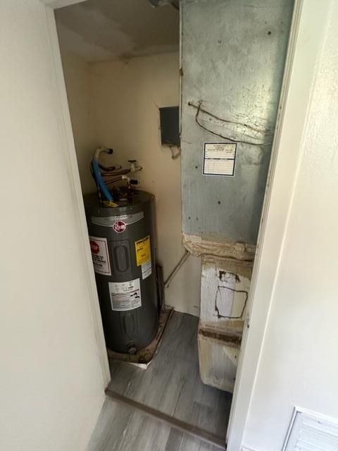 待售: $216,000 (2 贝兹, 1 浴室, 800 平方英尺)