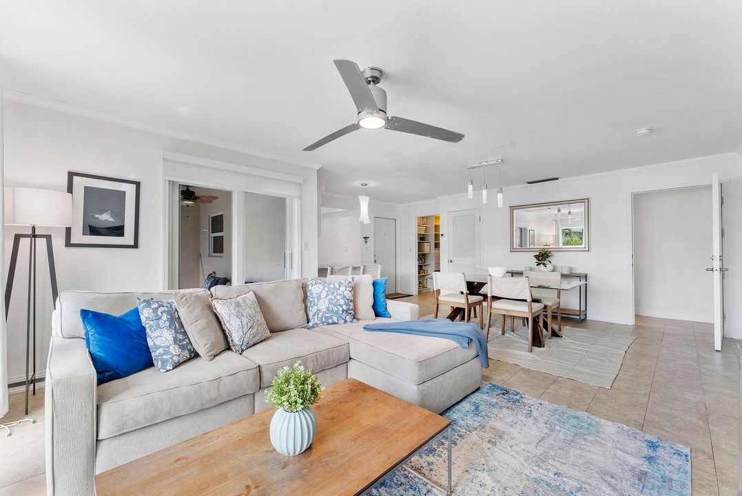 Recently Rented: $2,700 (2 beds, 2 baths, 1050 Square Feet)