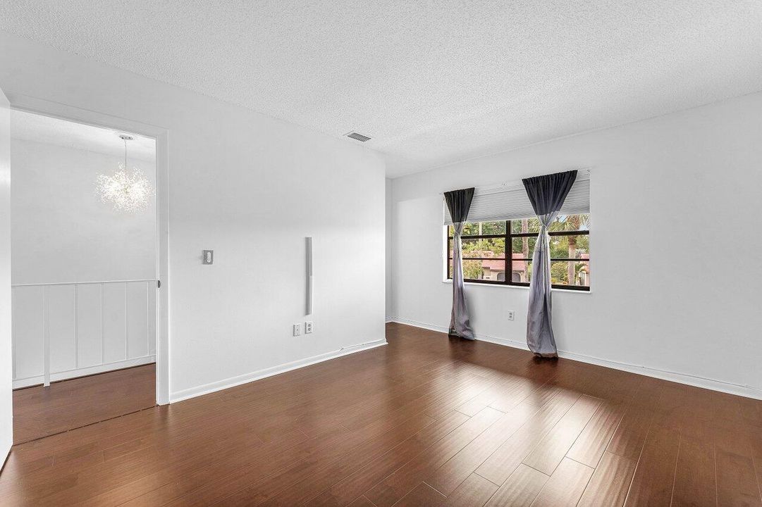 For Rent: $3,000 (2 beds, 2 baths, 1540 Square Feet)