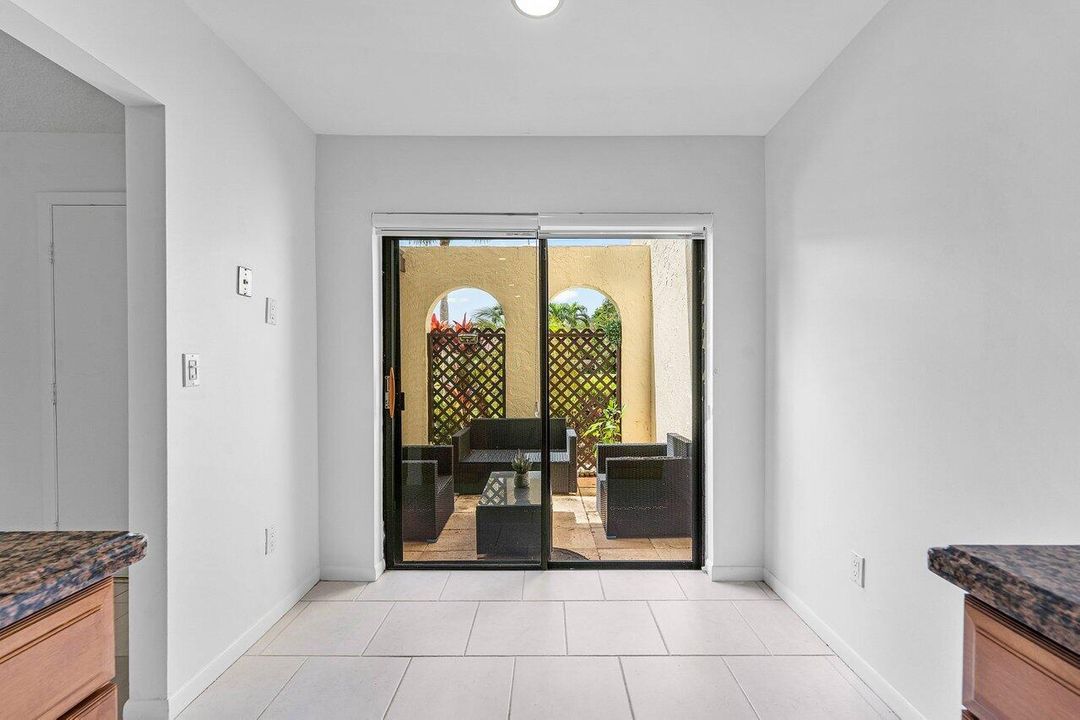 For Rent: $3,000 (2 beds, 2 baths, 1540 Square Feet)