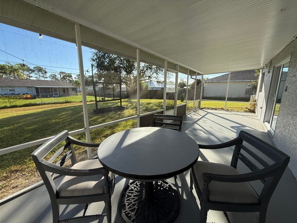 En Renta: $2,900 (4 camas, 2 baños, 2240 Pies cuadrados)