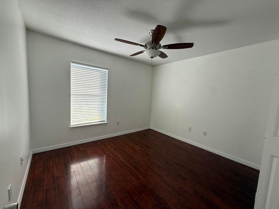 En Renta: $2,900 (4 camas, 2 baños, 2240 Pies cuadrados)