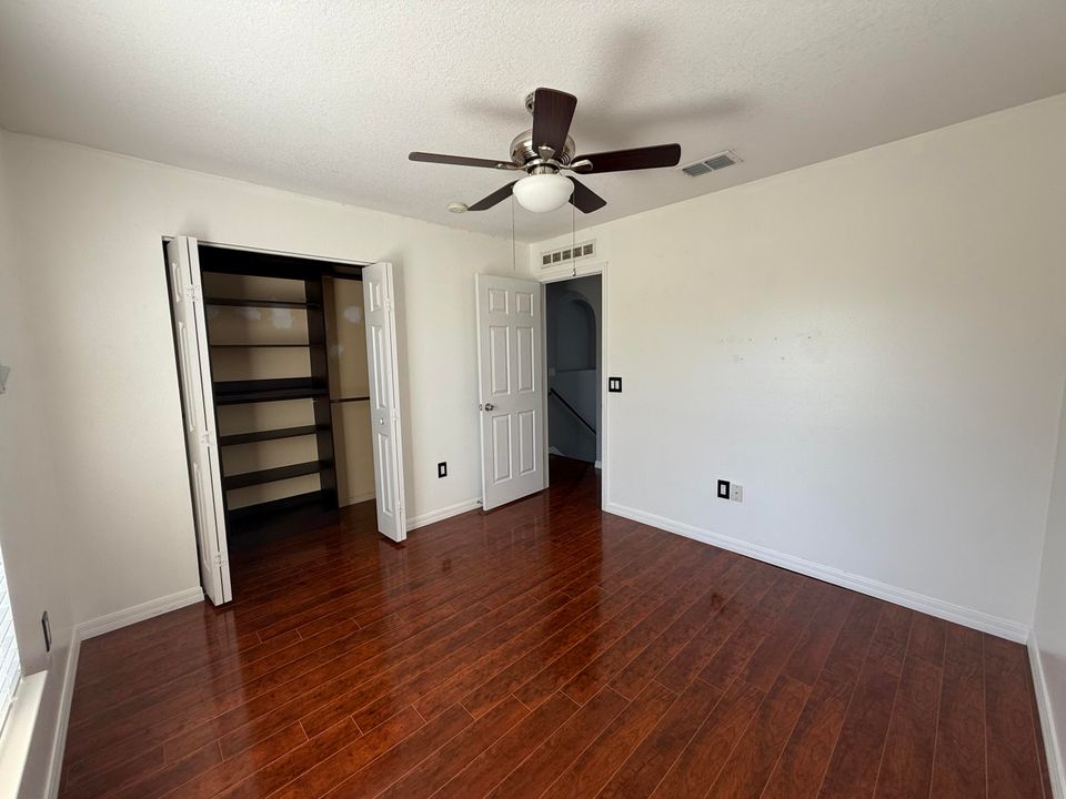 En Renta: $2,900 (4 camas, 2 baños, 2240 Pies cuadrados)