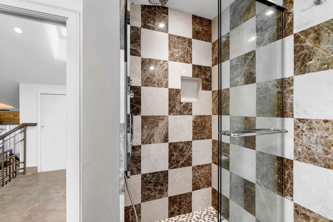 En Venta: $2,495,000 (4 camas, 5 baños, 3932 Pies cuadrados)