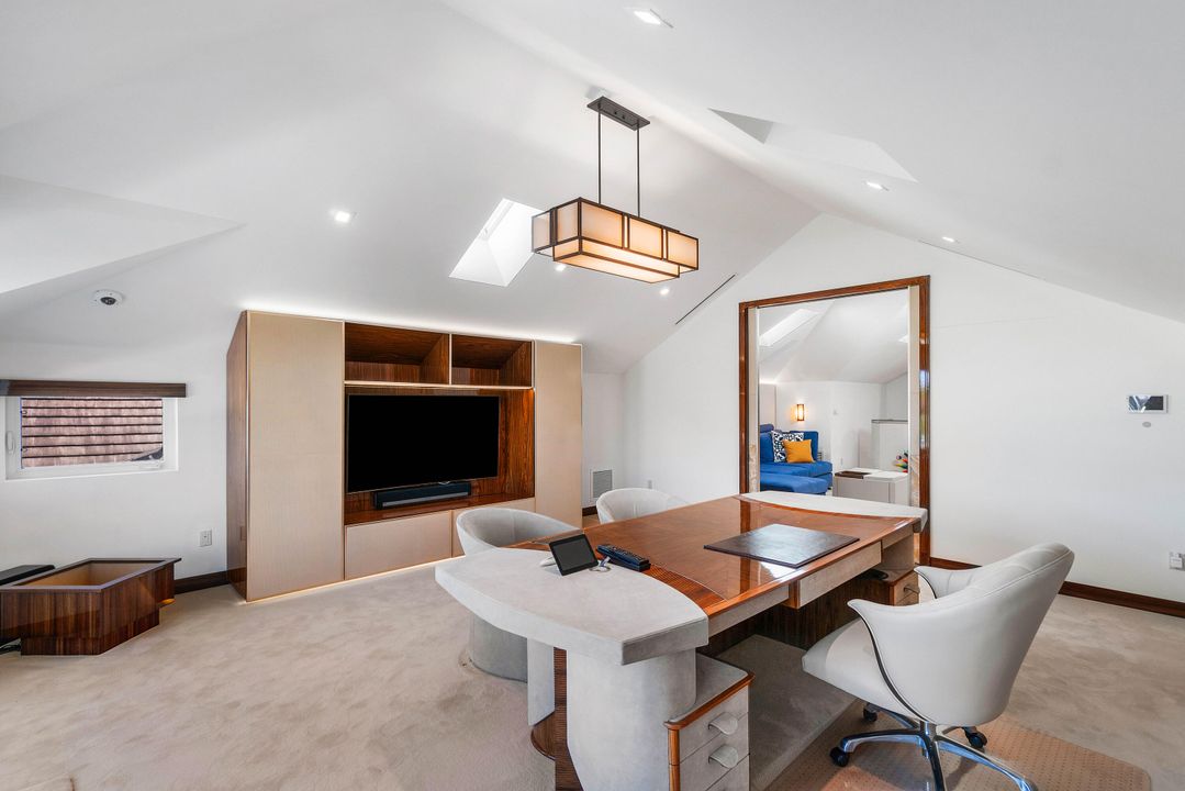 En Venta: $2,495,000 (4 camas, 5 baños, 3932 Pies cuadrados)