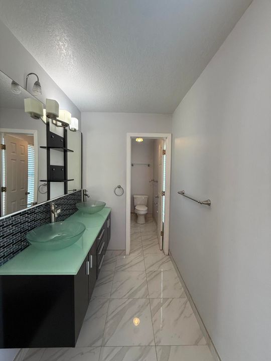 En Renta: $2,900 (4 camas, 2 baños, 2240 Pies cuadrados)