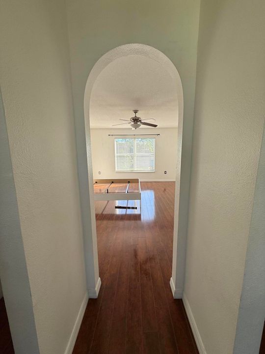 En Renta: $2,900 (4 camas, 2 baños, 2240 Pies cuadrados)