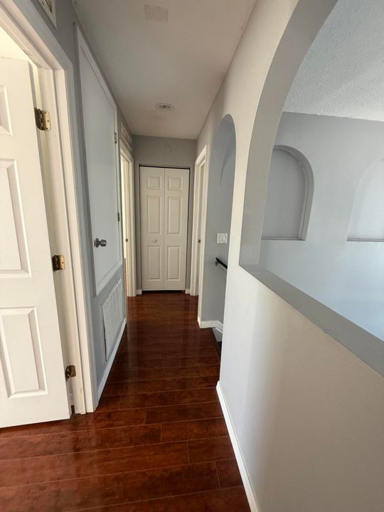 En Renta: $2,900 (4 camas, 2 baños, 2240 Pies cuadrados)