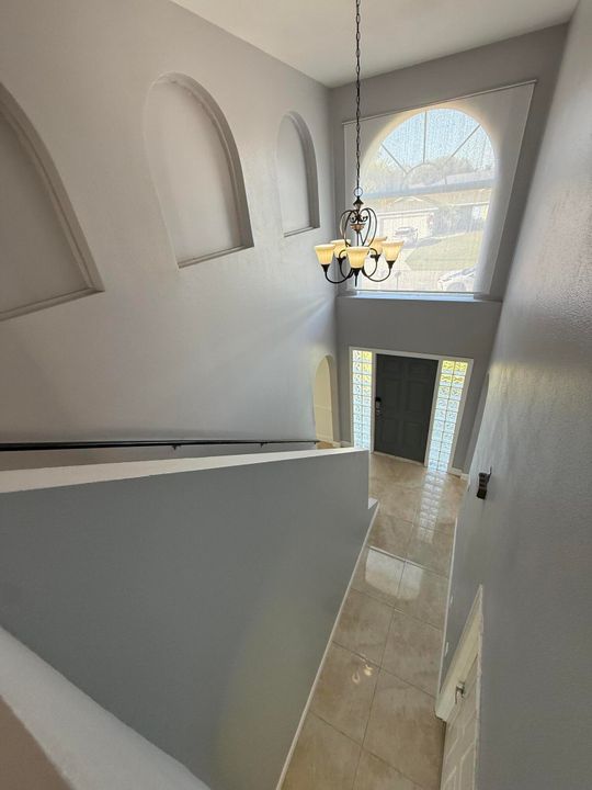 En Renta: $2,900 (4 camas, 2 baños, 2240 Pies cuadrados)