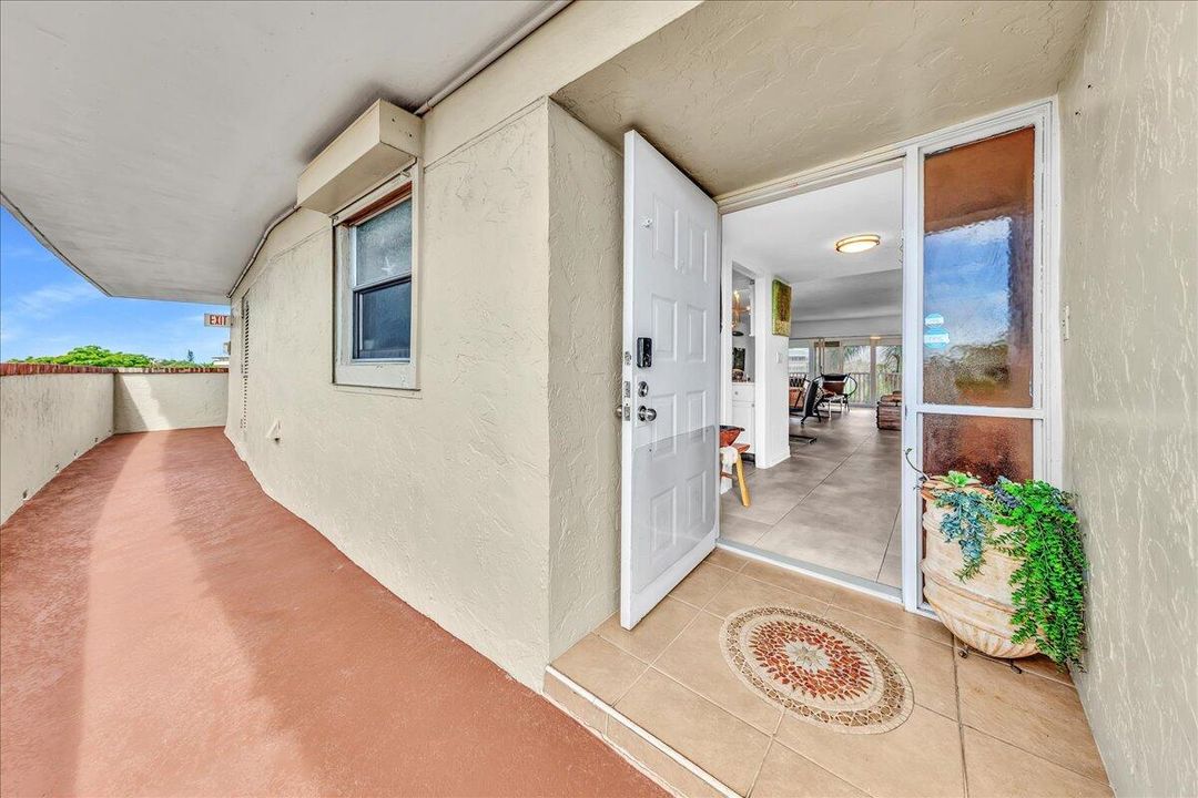 На продажу: $669,000 (3 спален, 3 ванн, 1836 Квадратных фут)