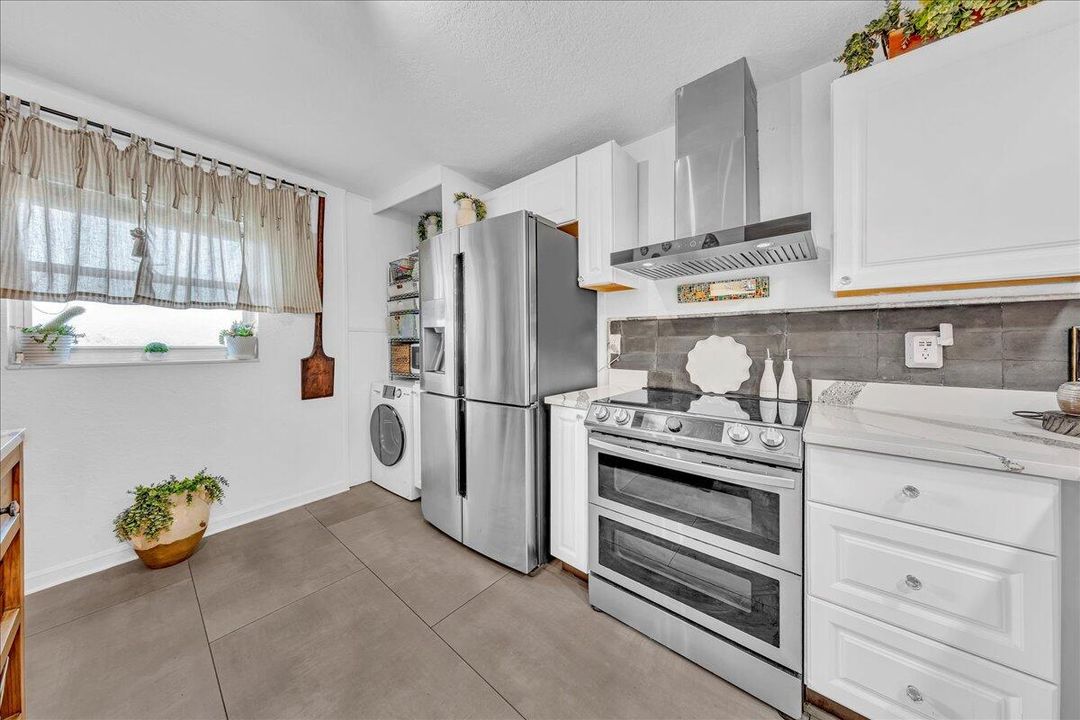 На продажу: $669,000 (3 спален, 3 ванн, 1836 Квадратных фут)