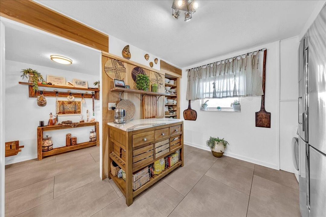 На продажу: $669,000 (3 спален, 3 ванн, 1836 Квадратных фут)