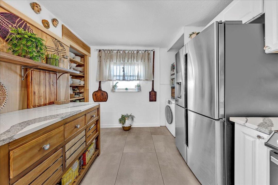 На продажу: $669,000 (3 спален, 3 ванн, 1836 Квадратных фут)