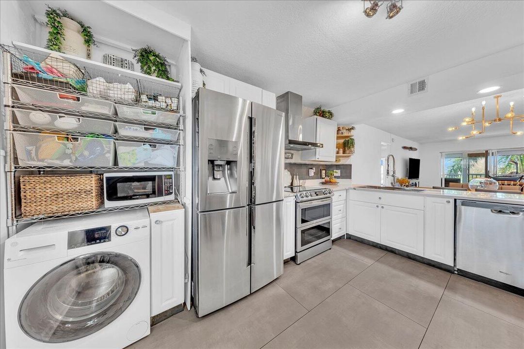 На продажу: $669,000 (3 спален, 3 ванн, 1836 Квадратных фут)