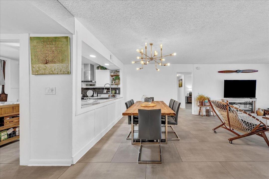 На продажу: $669,000 (3 спален, 3 ванн, 1836 Квадратных фут)