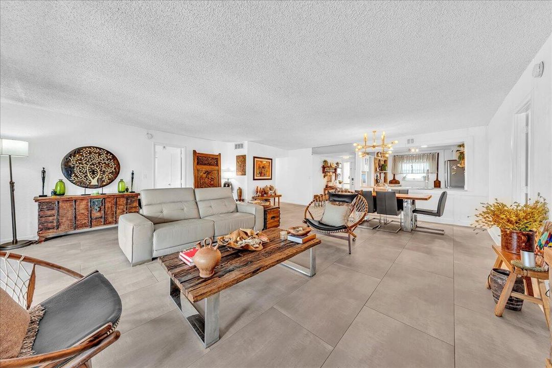 На продажу: $669,000 (3 спален, 3 ванн, 1836 Квадратных фут)