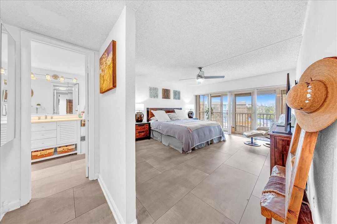 На продажу: $669,000 (3 спален, 3 ванн, 1836 Квадратных фут)