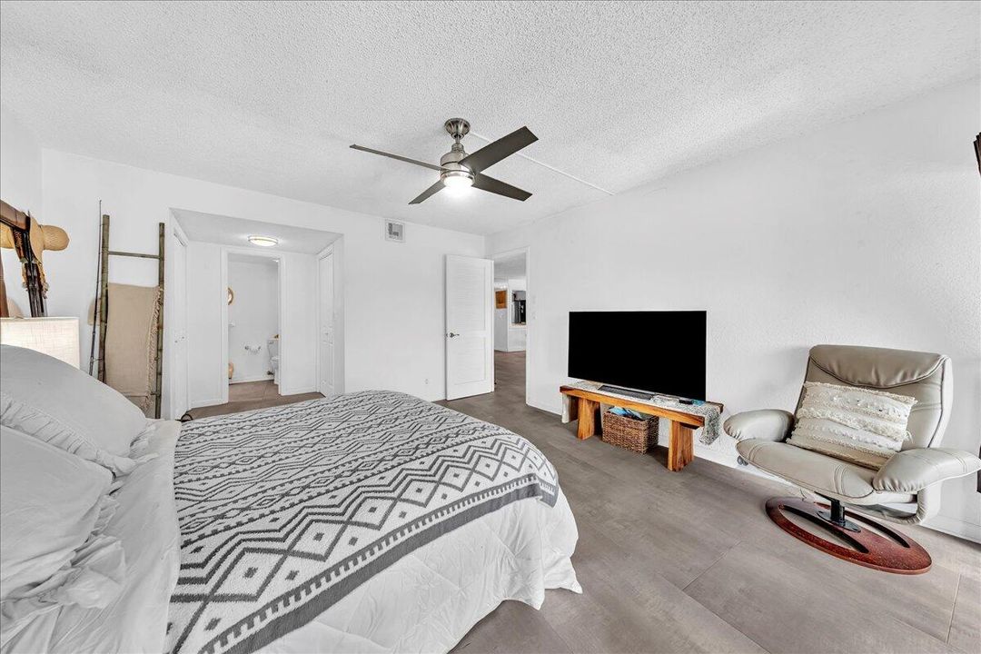 На продажу: $669,000 (3 спален, 3 ванн, 1836 Квадратных фут)