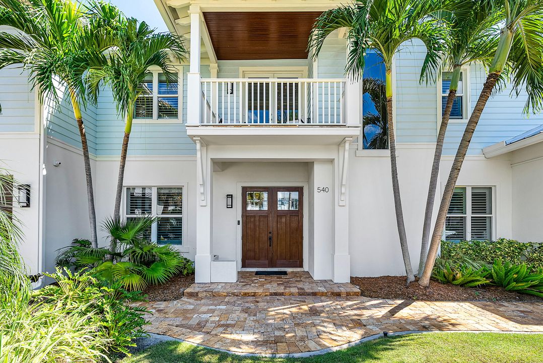 For Sale: $4,100,000 (4 beds, 3 baths, 3299 Square Feet)