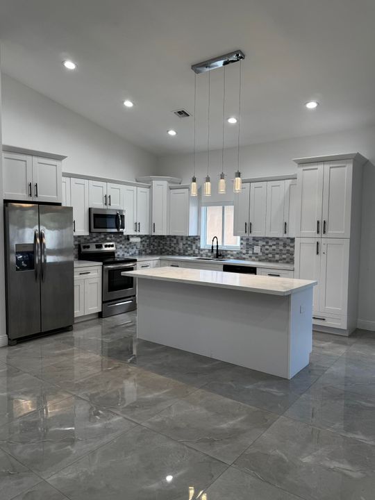 For Rent: $4,000 (4 beds, 2 baths, 1909 Square Feet)